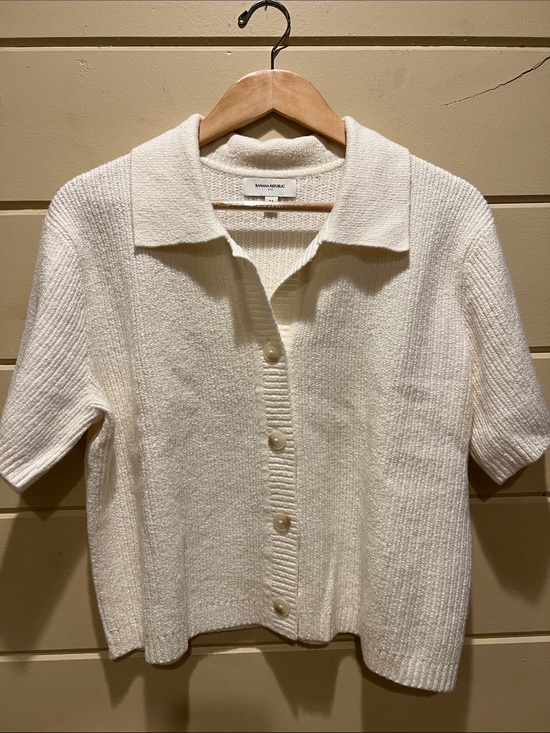 Banana Republic Tops - Banana Republic Ivory Short-Sleeve Button Front Knit Shirt